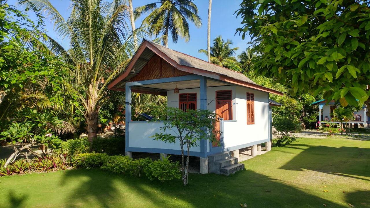 New Raya - Nias Beach Bungalows Lagudri Екстер'єр фото